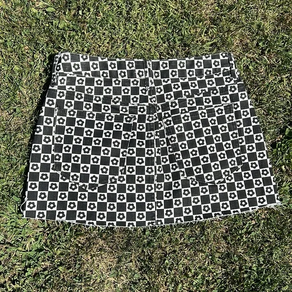 🌸🌵🌼 Pacsun | Floral Denim Skirt - Picture 4 of 4